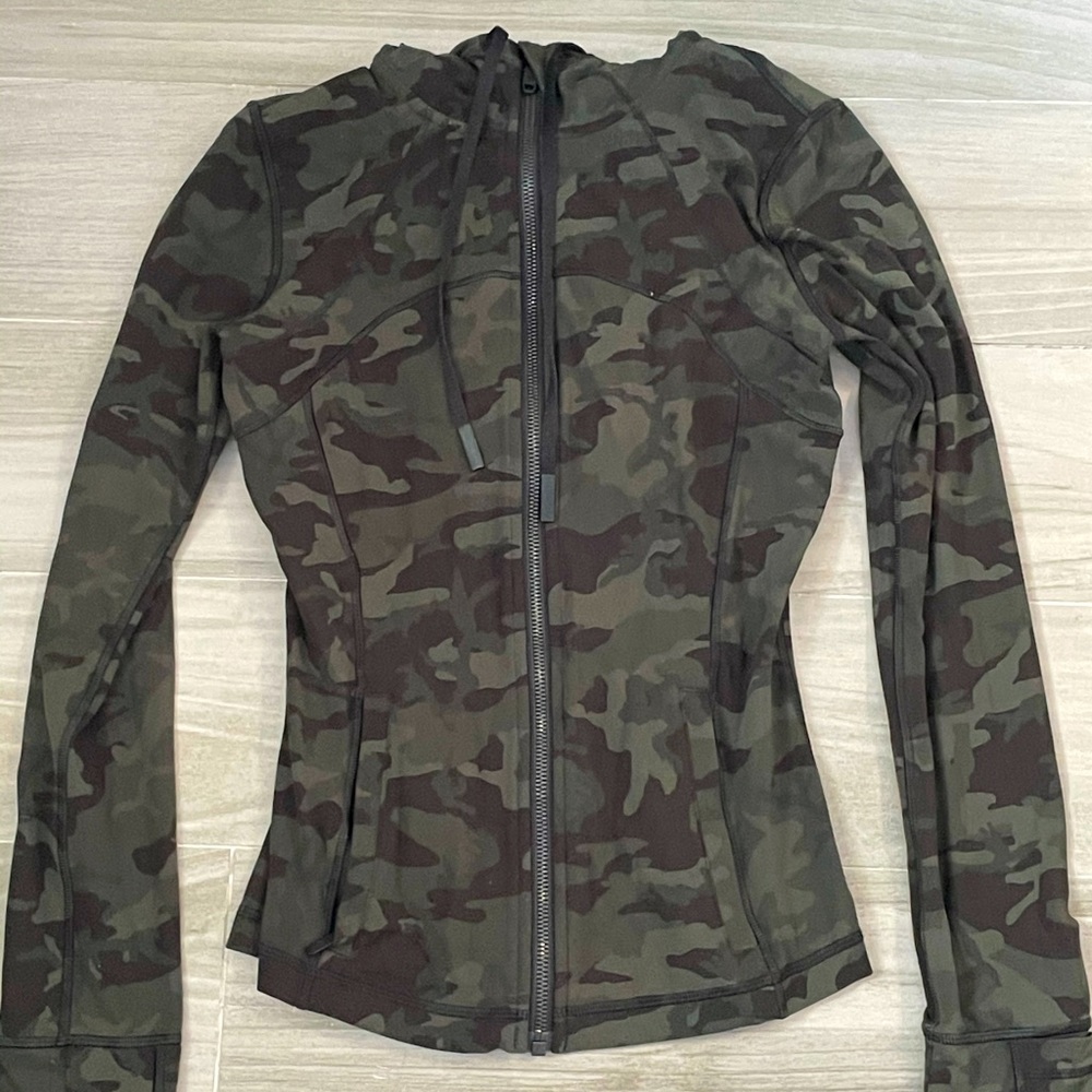 Camo long sleeve tee